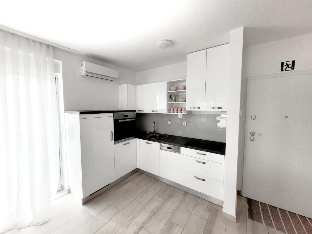 Rosemarie Beach Suites Zadar Bagian luar foto